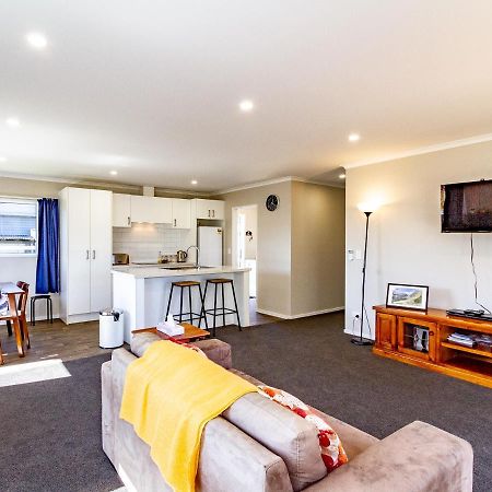 Bluebird Day - National Park Holiday Home Bagian luar foto